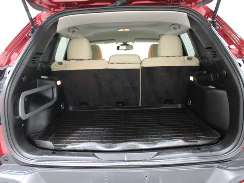 Used 2015 Jeep Cherokee Latitude AWD/4WD image 18