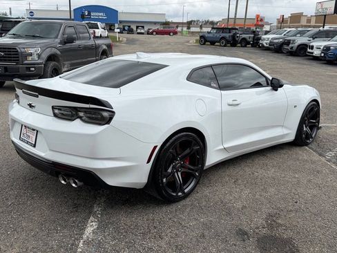 Used 2020 Chevrolet Camaro SS RWD image 7