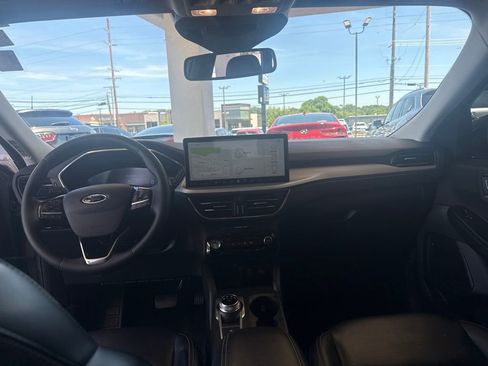 Used 2023 Ford Escape Platinum AWD/4WD image 15