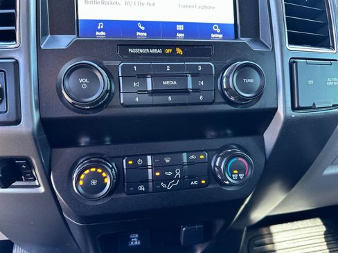 Used 2021 Ford F250 XLT w/ FX4 Off-Road Package image 20