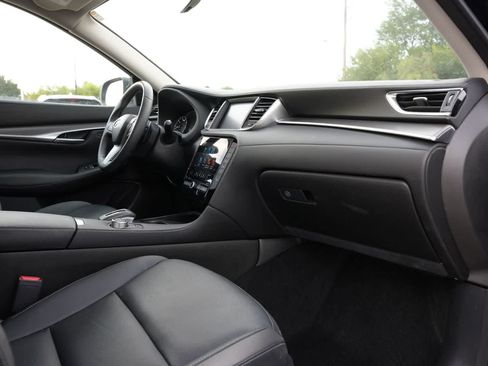 Used 2023 INFINITI QX50 Luxe FWD image 21