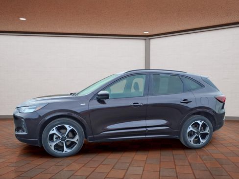 Used 2023 Ford Escape ST-Line Select w/ Tech Pack #2 image 5