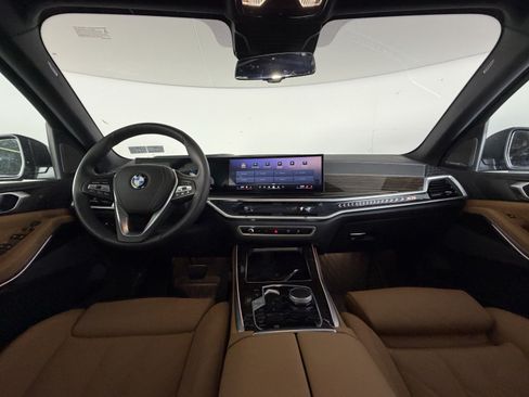 Used 2026 BMW X5 xDrive40i AWD/4WD image 16