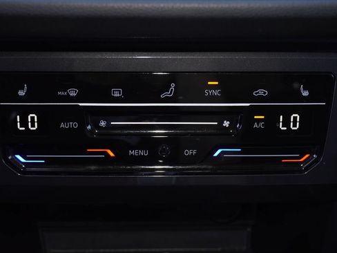 Used 2022 Volkswagen Tiguan SE FWD image 20