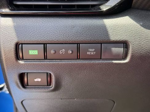 Used 2023 Nissan Sentra SR w/ Electronics Package FWD image 23