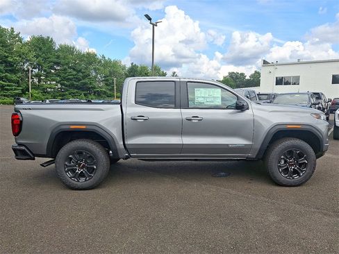 New 2025 GMC Canyon Elevation w/ Convenience Package image 7