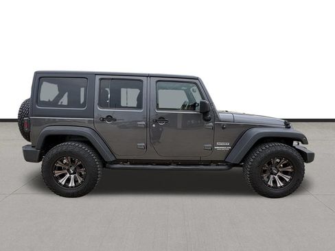 Used 2017 Jeep Wrangler Unlimited Sport w/ Quick Order Package 24S AWD/4WD image 4