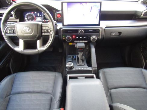 Certified 2025 Toyota 4Runner TRD Off-Road Premium image 34