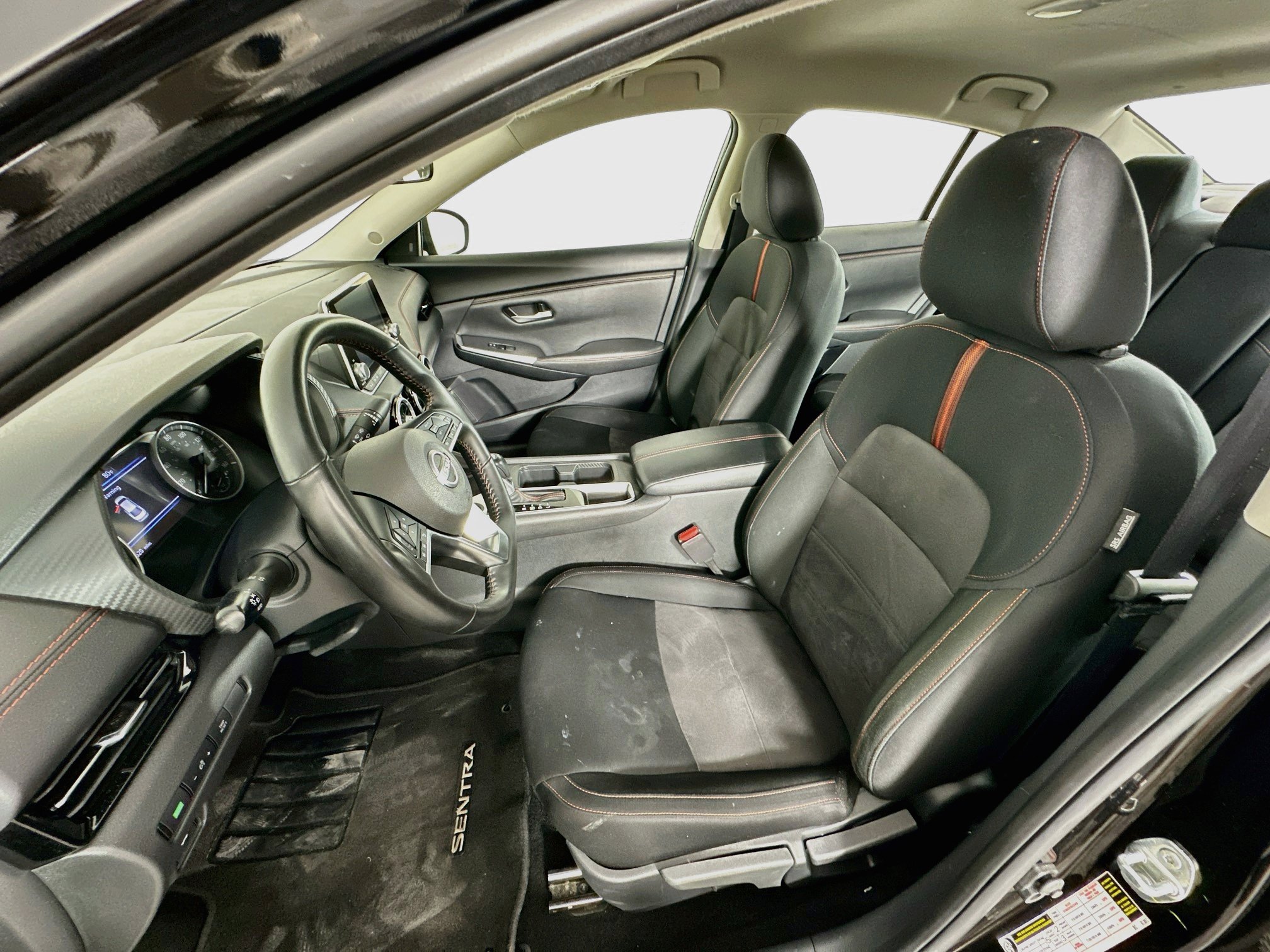Used 2025 Nissan Sentra SR w/ Midnight Edition FWD image 13
