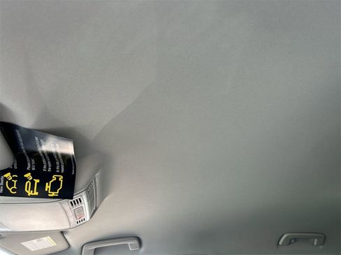 New 2025 Volkswagen Taos S image 18