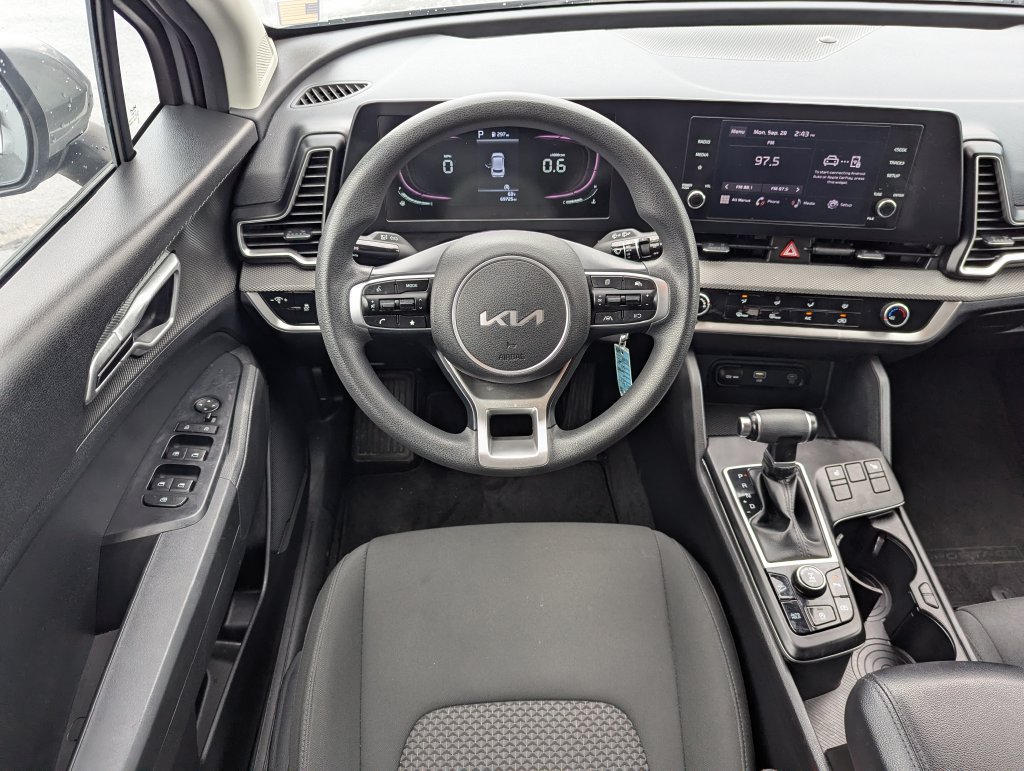Used 2023 Kia Sportage LX AWD/4WD image 26