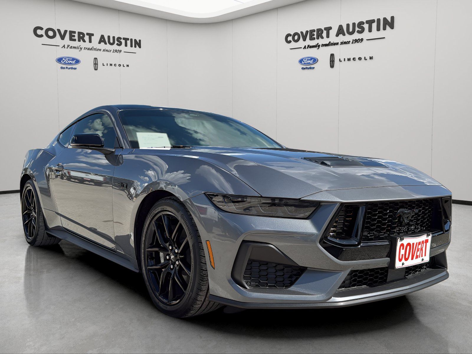 Used 2025 Ford Mustang GT Premium RWD image 7