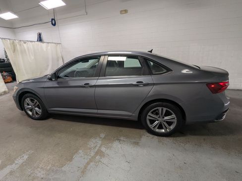Used 2024 Volkswagen Jetta SE FWD image 10