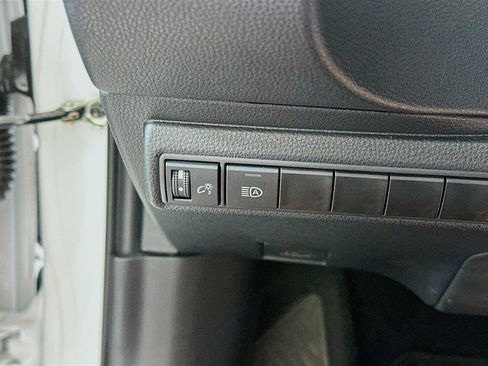 Used 2024 Toyota Corolla LE FWD image 17
