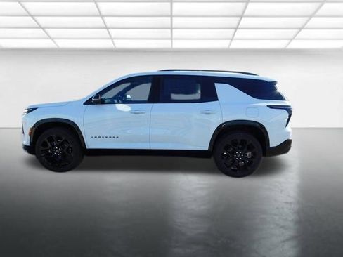 New 2026 Chevrolet Traverse RS w/ LPO, Floor Liner Package FWD image 6