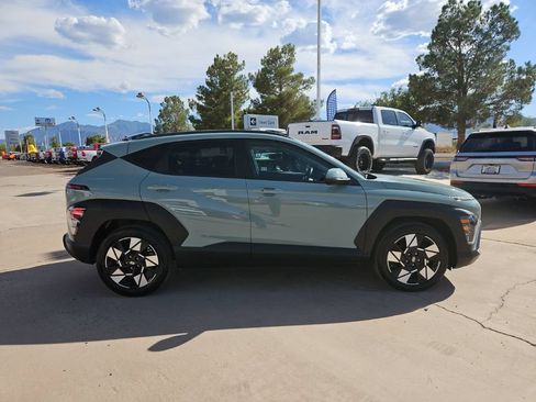 Used 2025 Hyundai Kona SEL FWD image 4