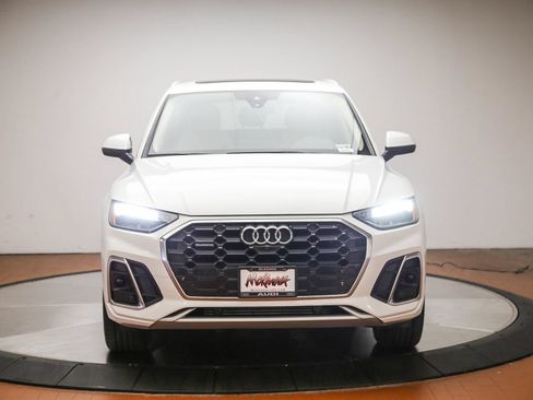 Used 2023 Audi Q5 2.0T Premium Plus AWD/4WD image 2
