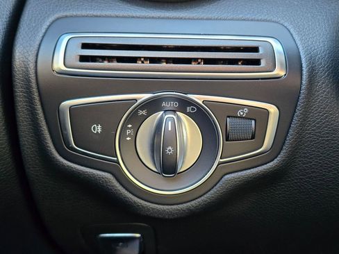 Used 2018 Mercedes-Benz C 300 Sedan image 33