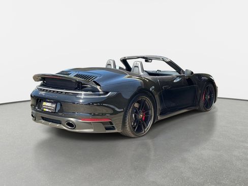 Used 2022 Porsche 911 Cabriolet image 10