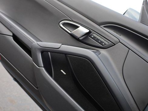 Used 2017 Porsche 718 Boxster S RWD image 39