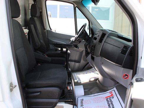 Used 2012 Mercedes-Benz Sprinter 2500 image 18