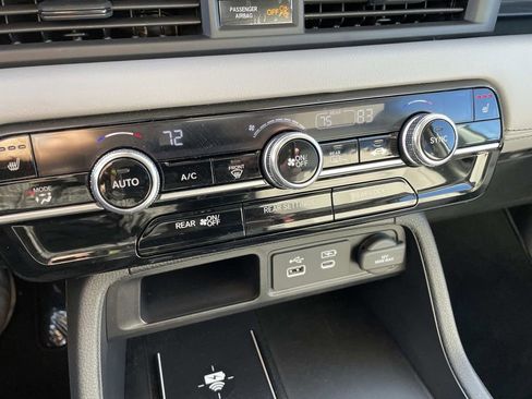 Used 2025 Honda Pilot EX-L image 20