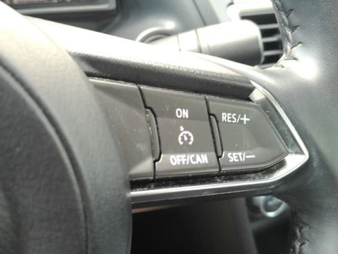 Used 2018 MAZDA MAZDA3 Touring FWD image 35
