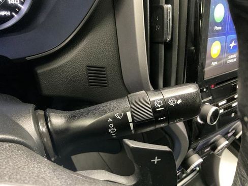 Used 2020 Subaru Ascent Limited w/ Technology Package image 23