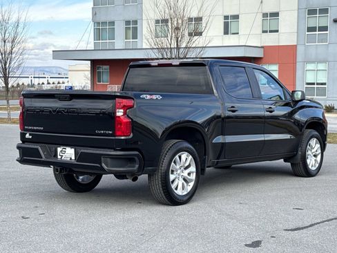 Used 2023 Chevrolet Silverado 1500 Custom image 24