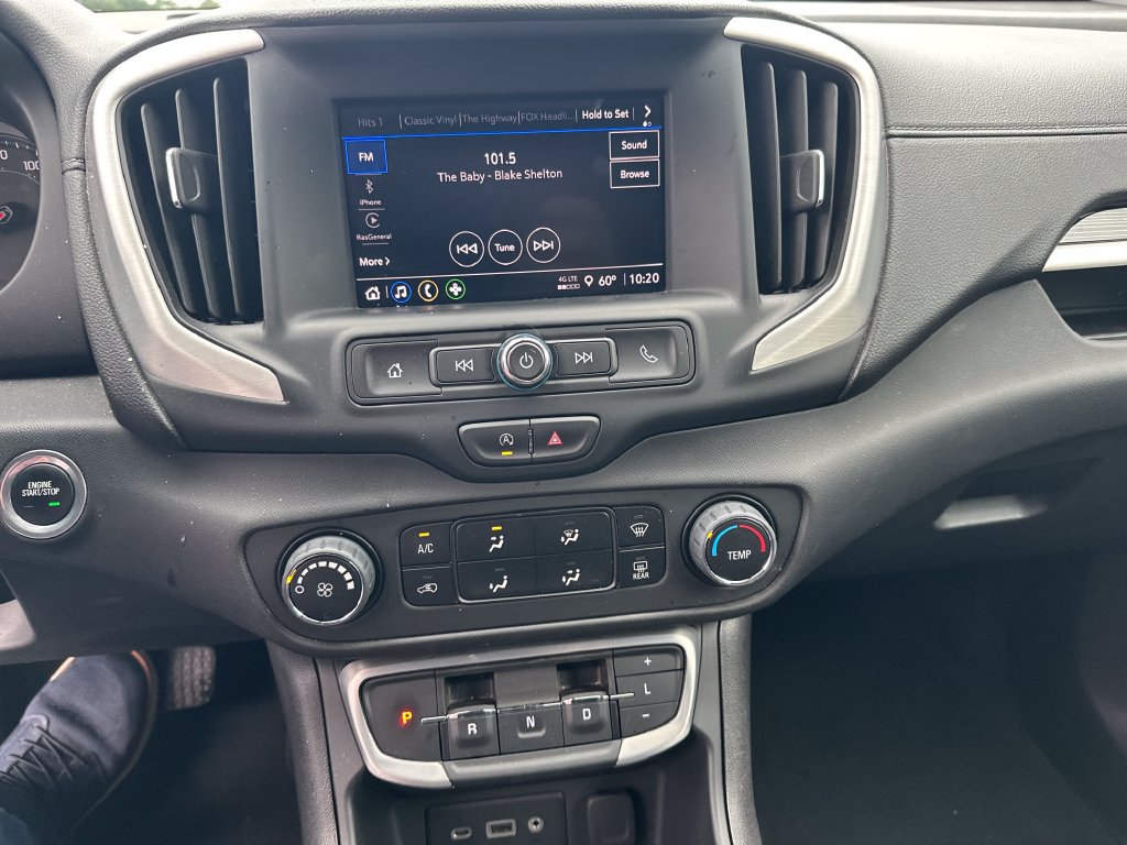 Used 2024 GMC Terrain SLE AWD/4WD image 17