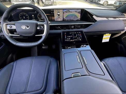 Certified 2026 INFINITI QX80 4WD w/ Sport Exterior Package image 20