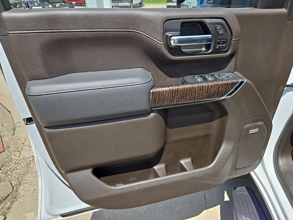 Used 2023 GMC Sierra 3500 Denali AWD/4WD image 18