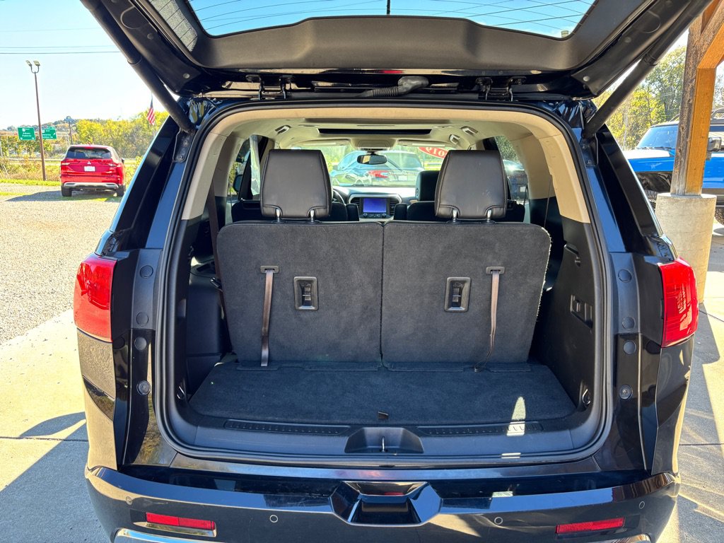 Used 2019 GMC Acadia Denali w/ Technology Package AWD/4WD image 8