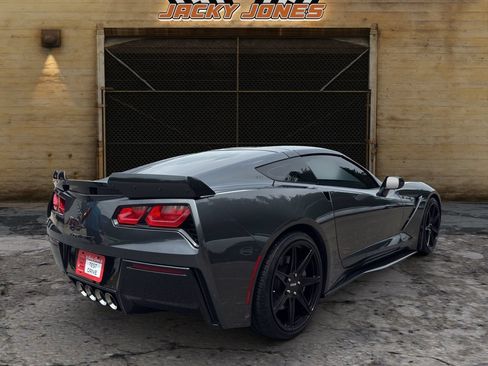 Used 2017 Chevrolet Corvette Stingray Coupe w/ Carbon Flash Badge Package RWD image 11