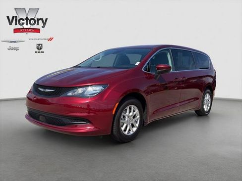 Certified 2023 Chrysler Voyager LX FWD image 1