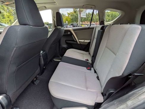 Used 2016 Toyota RAV4 XLE FWD image 16
