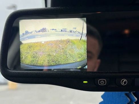 Used 2011 Cadillac SRX Luxury image 19