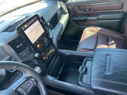 Used 2025 RAM 1500 Limited AWD/4WD image 22