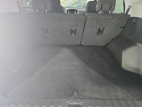 Used 2018 GMC Terrain SLE w/ Driver Convenience Package AWD/4WD image 22