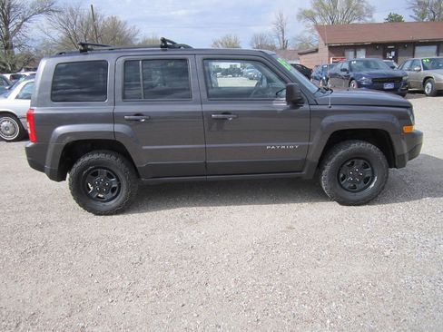 Used 2015 Jeep Patriot High Altitude image 1