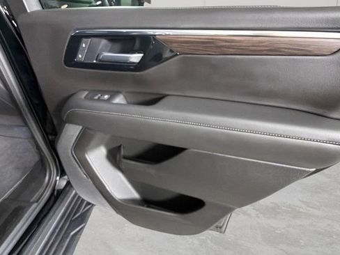 Certified 2025 Chevrolet Tahoe LS RWD image 37