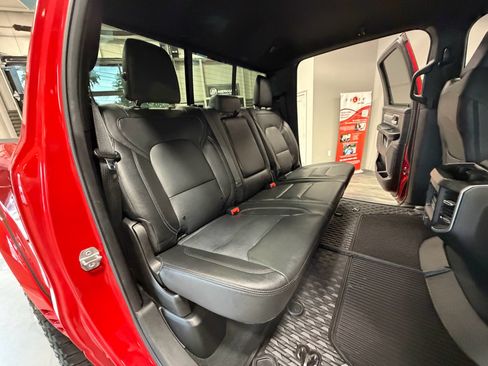 Used 2020 RAM 1500 Big Horn AWD/4WD image 5