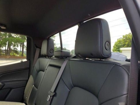 New 2026 GMC Canyon Elevation w/ Convenience Package RWD image 11