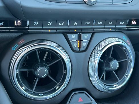 Used 2018 Chevrolet Camaro SS RWD image 28