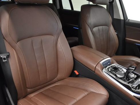 Used 2019 BMW X7 xDrive50i w/ Cold Weather Package AWD/4WD image 6