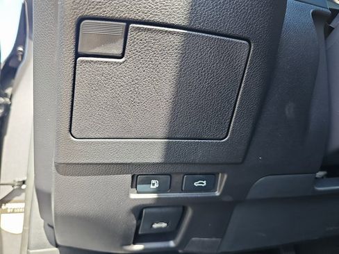 Certified 2025 Lexus ES 300h w/ Premium Package image 26