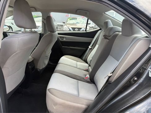 Used 2018 Toyota Corolla LE FWD image 9