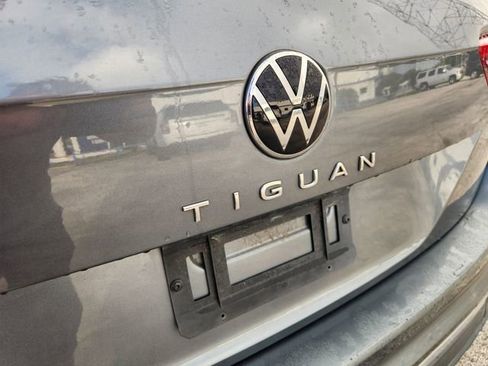 Used 2022 Volkswagen Tiguan S image 9