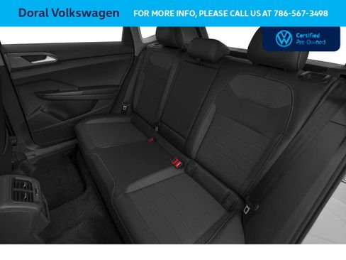 Used 2025 Volkswagen Taos SE AWD/4WD image 9