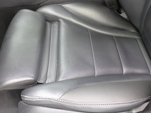 Used 2017 Mercedes-Benz C 300 Sedan image 32